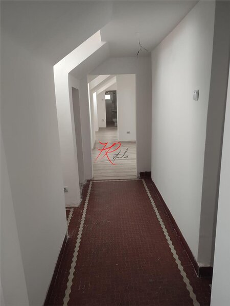 Polona, vanzare apartament 2 camere, bloc mic,