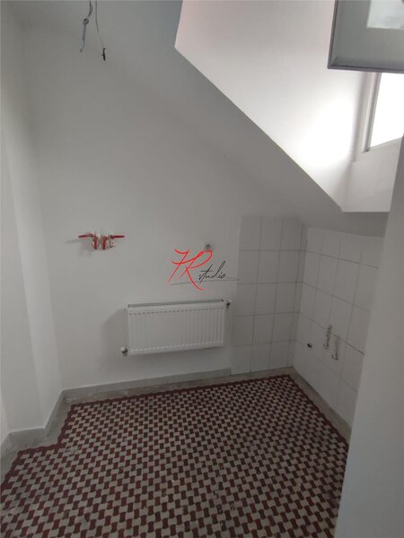 Polona, vanzare apartament 2 camere, bloc mic,